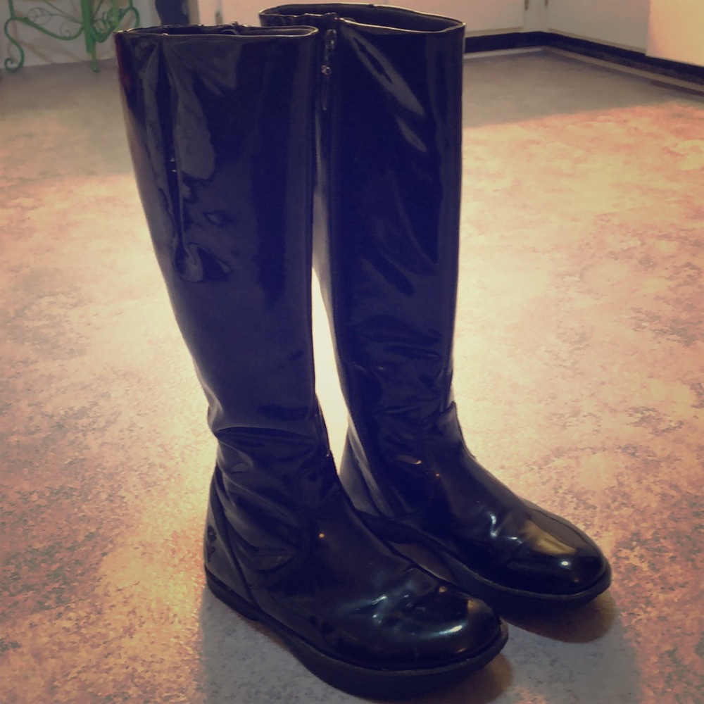 8.5 black vegan Earth rain boots in great shape